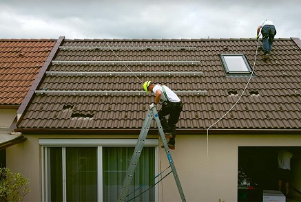 Glazed tile and color steel tile photovoltaic bracket installation spacing program