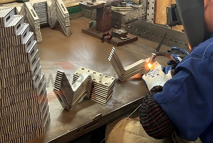 POWERACK Solar Roof Mounting Hooks: Production, Assembly & On‑Site Packing